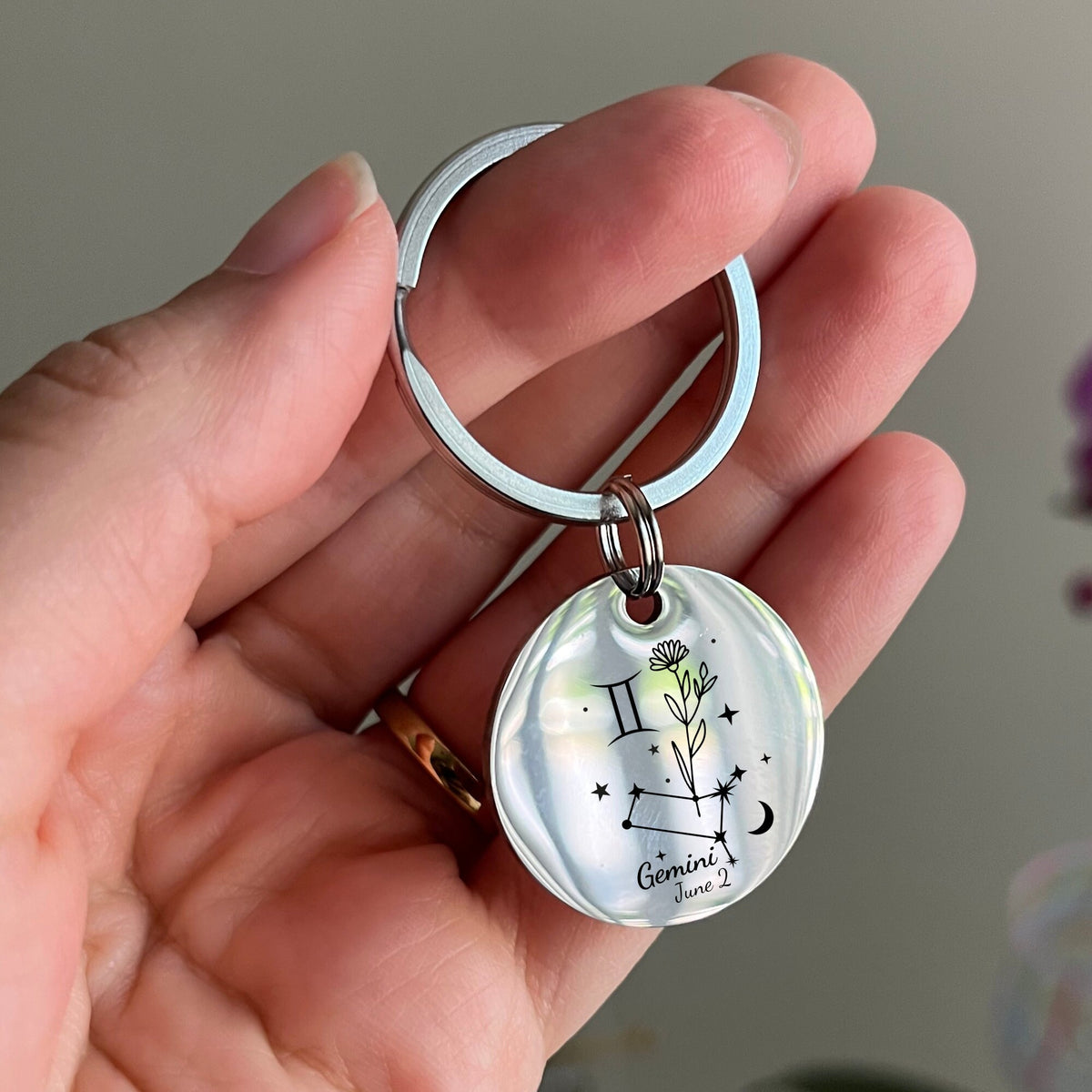 Gemini Zodiac Sign & Birth Flower Handmade Keychain, Custom Birthday Gift, Mother's Day Gifts