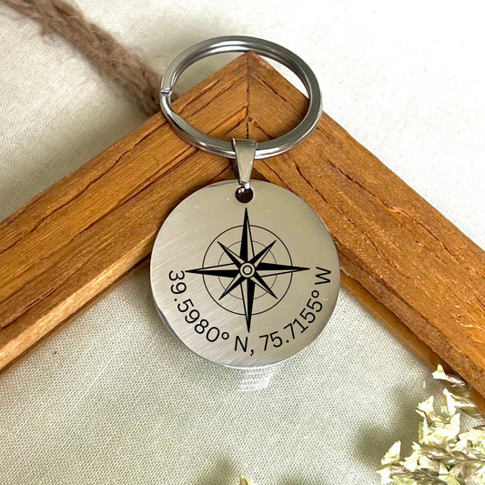 Custom Coordinate Compass Keychain - Find Your Way with Style"